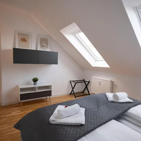 In Schlosschemnitz L Aufzug L W-lan L Badewanne