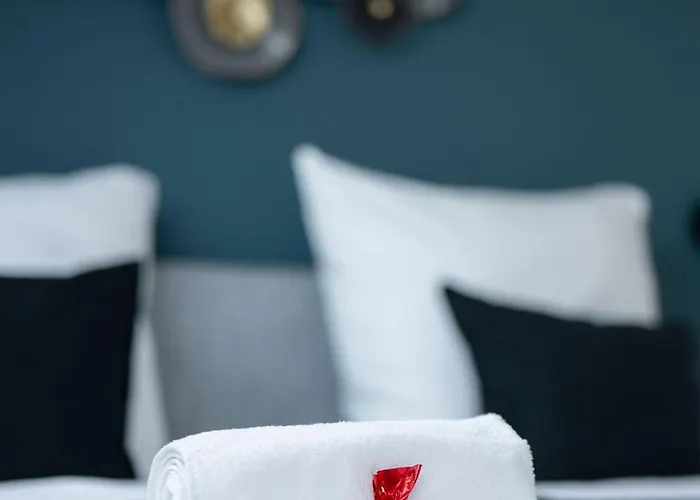 In Schlosschemnitz L Aufzug L W-lan L Badewanne Apartament *