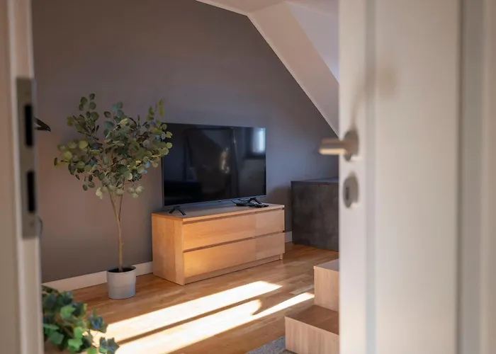 In Schlosschemnitz L Aufzug L W-lan L Badewanne